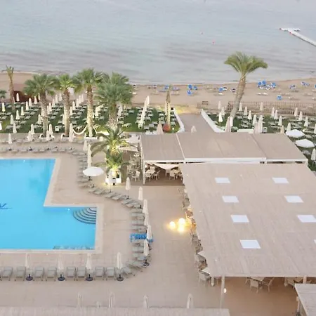 Vrissiana Boutique מלון 4*