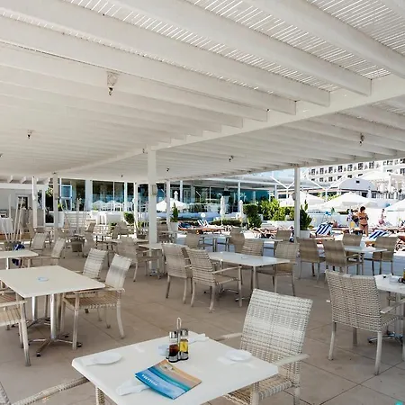 Vrissiana Boutique מלון 4*