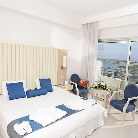 Vrissiana Boutique פרוטאראס