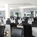 Vrissiana Boutique Hotell 4*